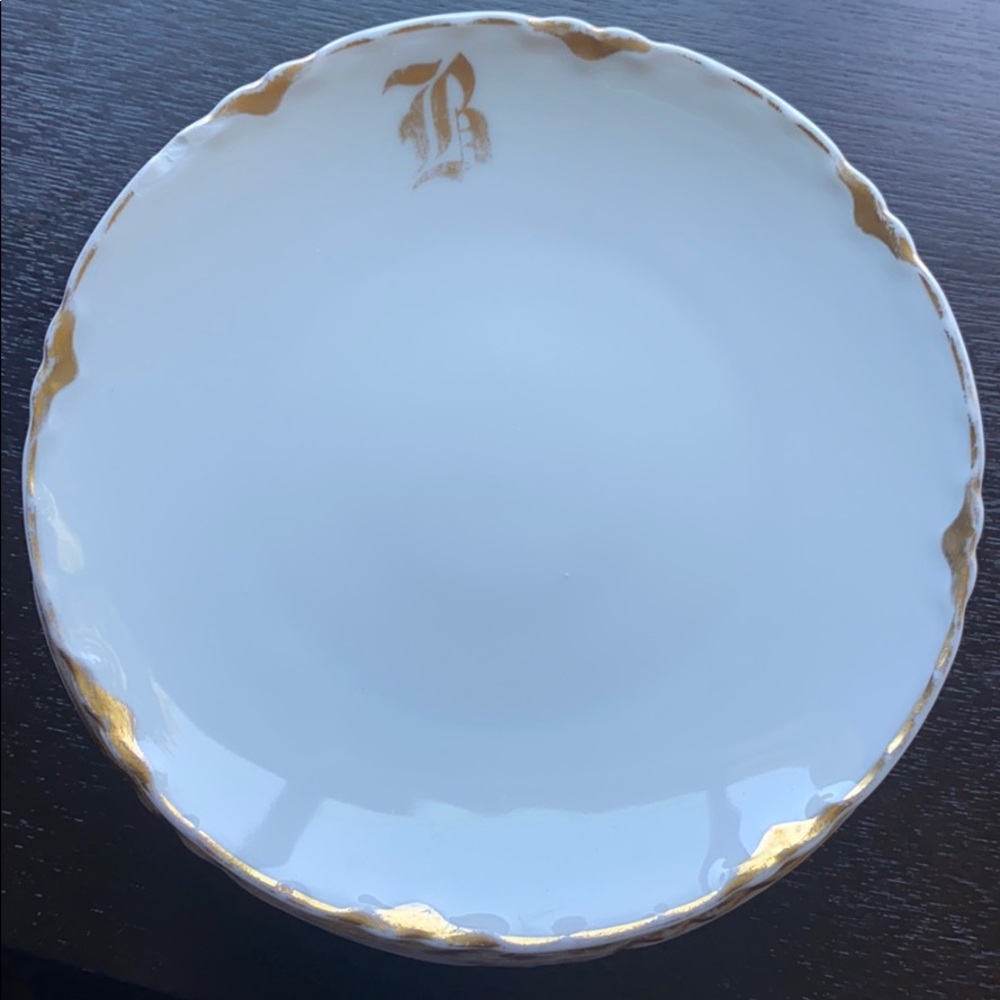 Peerless Bavaria engraved 6 inch cake plate